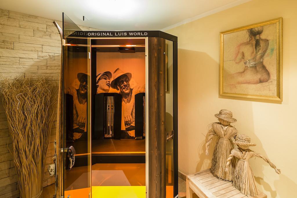 Vitalpina Hotel Magdalenahof سانتا مادالينا في كاسيس المظهر الخارجي الصورة