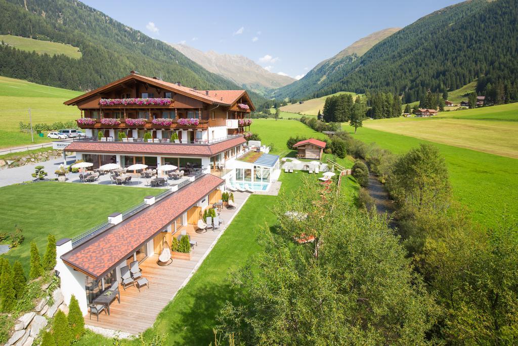 Vitalpina Hotel Magdalenahof سانتا مادالينا في كاسيس المظهر الخارجي الصورة
